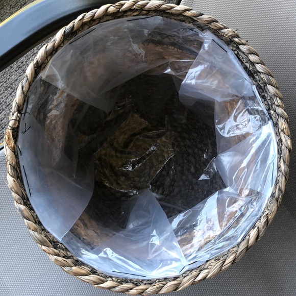 Natural sea grass basket 🌿 - Picture 3 of 4